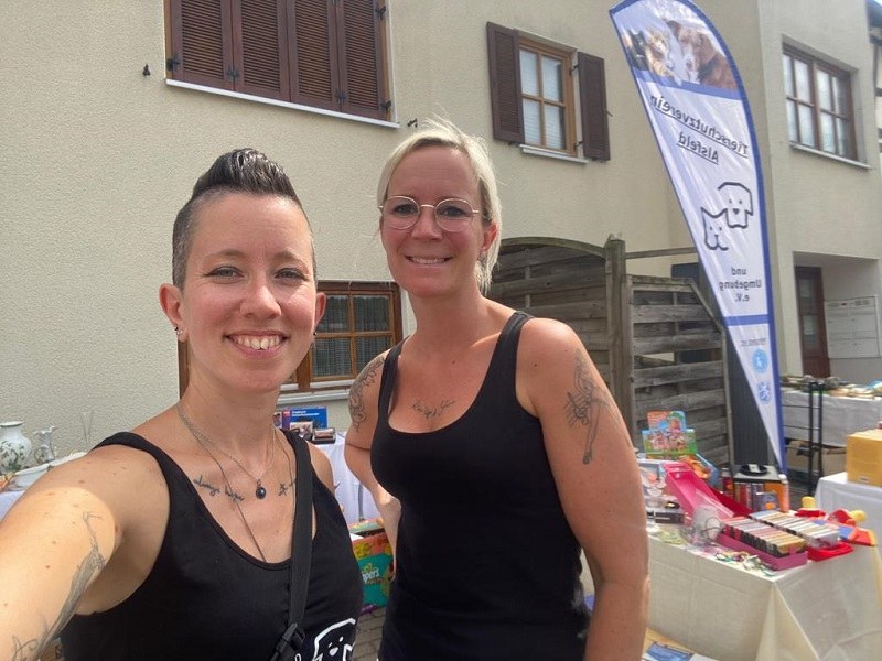 Ein toller Flohmarkt mit vielen "Ahs" und "Ohs"