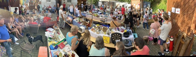 Großartiger Tombola-Basar bei bestem Wetter