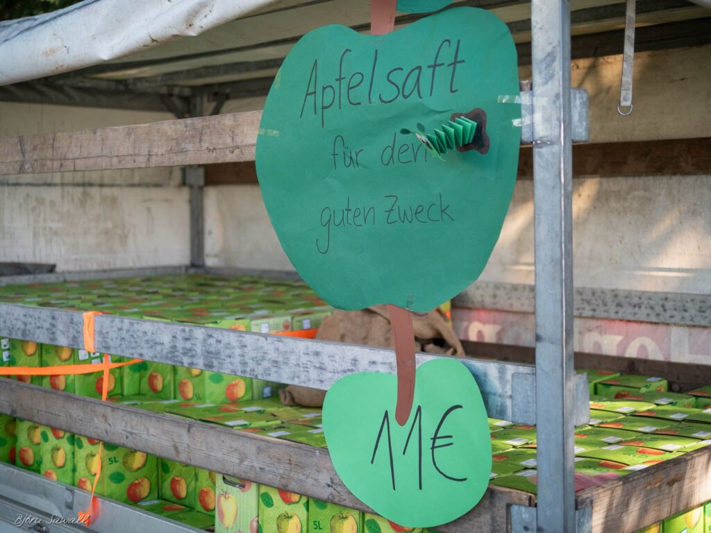 Großartiger Tombola-Basar bei bestem Wetter
