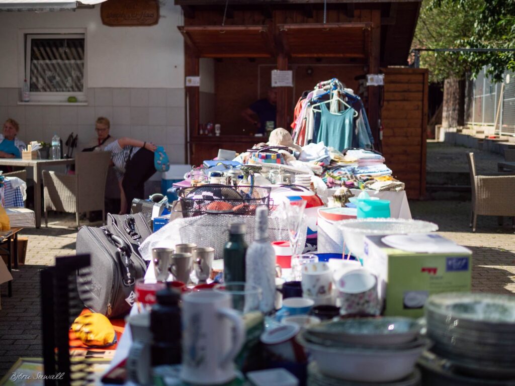 Großartiger Tombola-Basar bei bestem Wetter