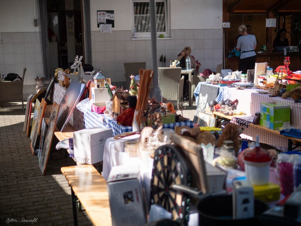 Großartiger Tombola-Basar bei bestem Wetter