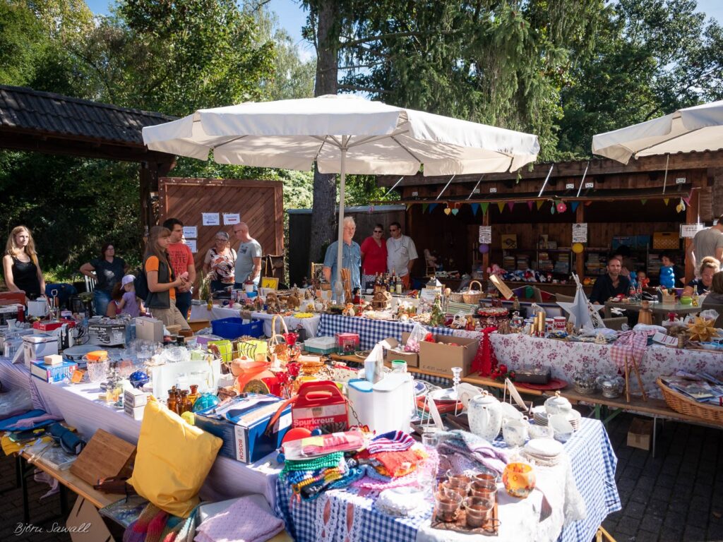 Großartiger Tombola-Basar bei bestem Wetter