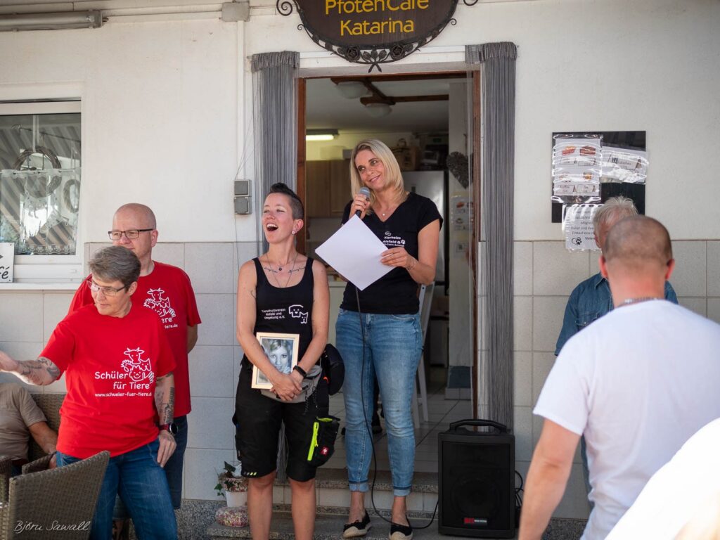 Großartiger Tombola-Basar bei bestem Wetter